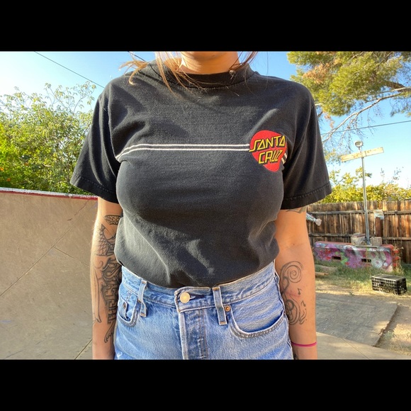 ****SOLD**** Vintage Santa Cruz skate T - Picture 3 of 4